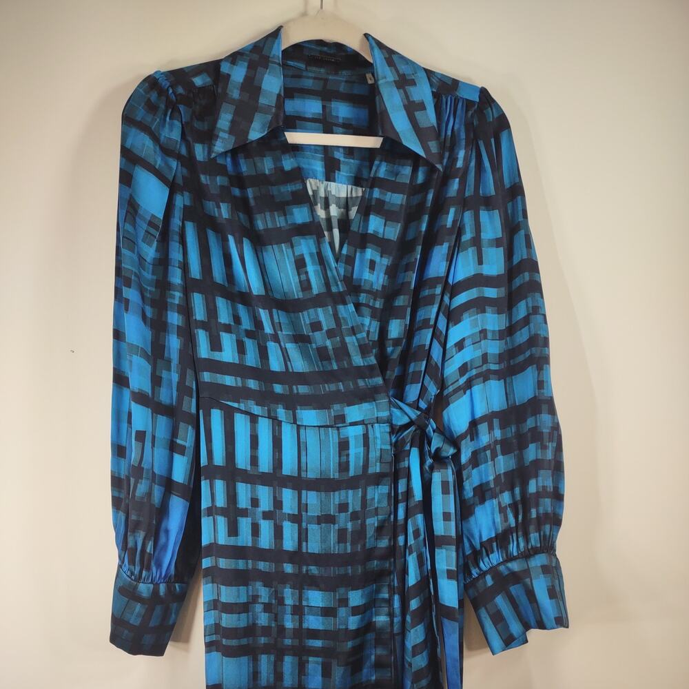Elie Tahari Silk Wrap Patterned Dress, Size 10 - Picture 6 of 10